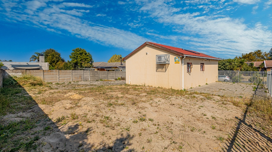 3 Bedroom Property for Sale in Loucharmante Western Cape